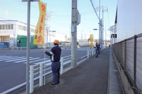 本社工場前