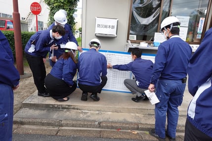 防災総本部での人数集計の様子
