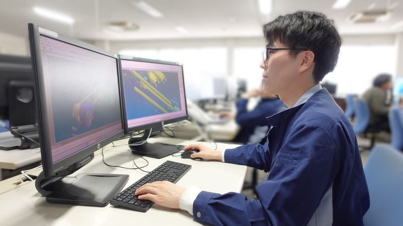 設計　仕事の様子