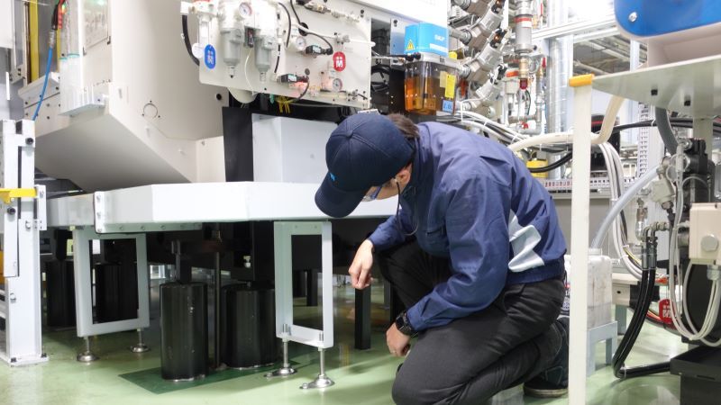 設備の搬入・据付・準備